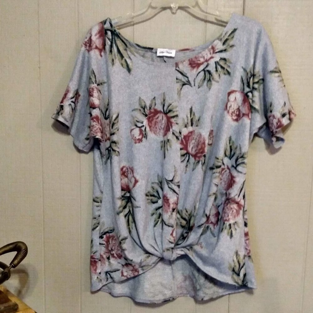 Star Vixen Floral Top Front Knot Large